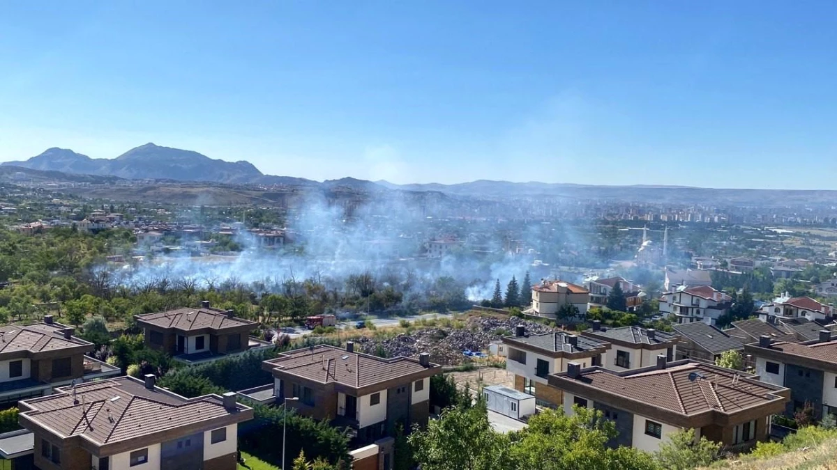 Kayseri\'de çalılık alanda çıkan yangın kontrol altına alındı