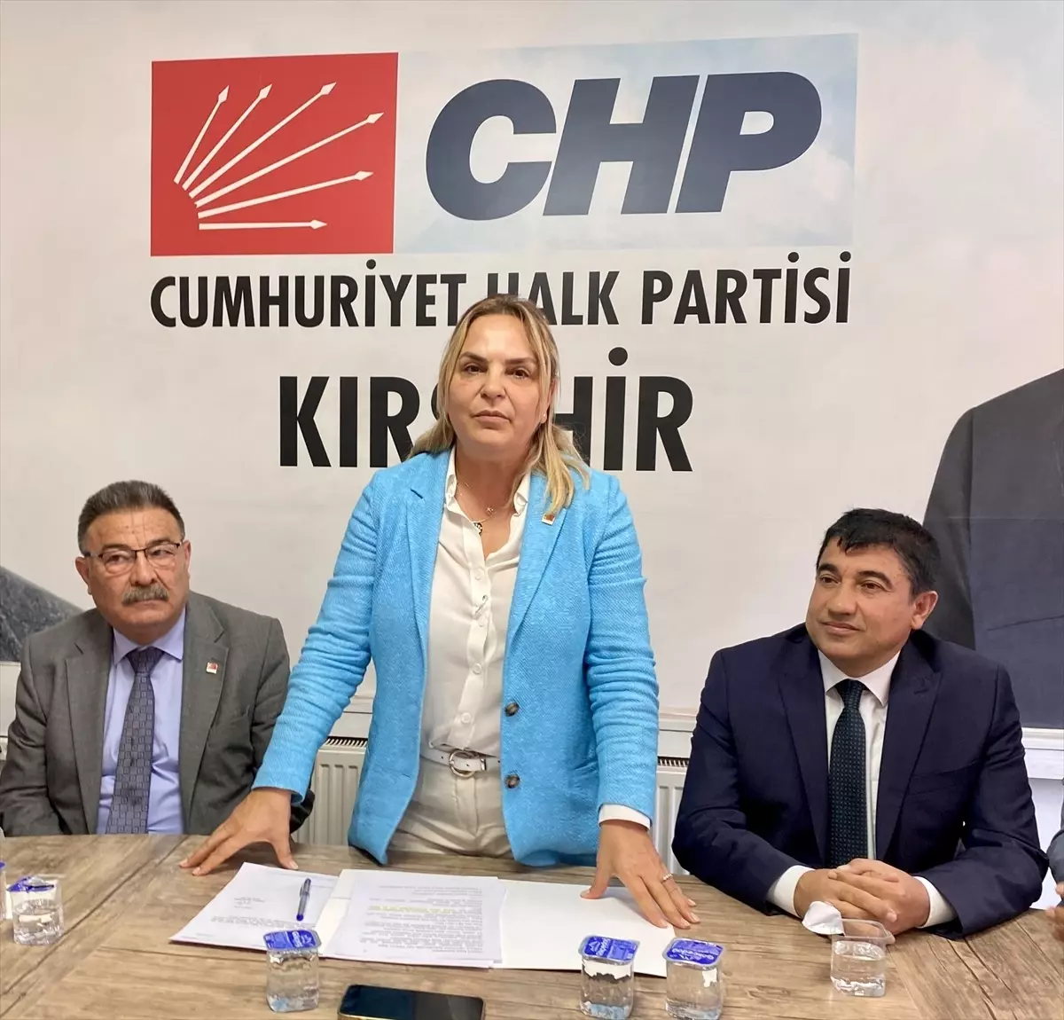 CHP Genel Sekreteri Neslihan Hancıoğlu, Kırşehir\'de partililerle bir araya geldi