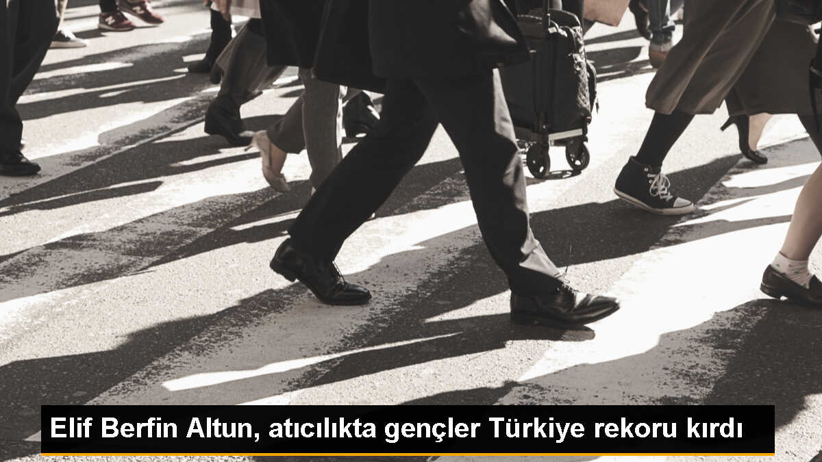 Milli sporcu Elif Berfin Altun, Türkiye rekoru kırdı