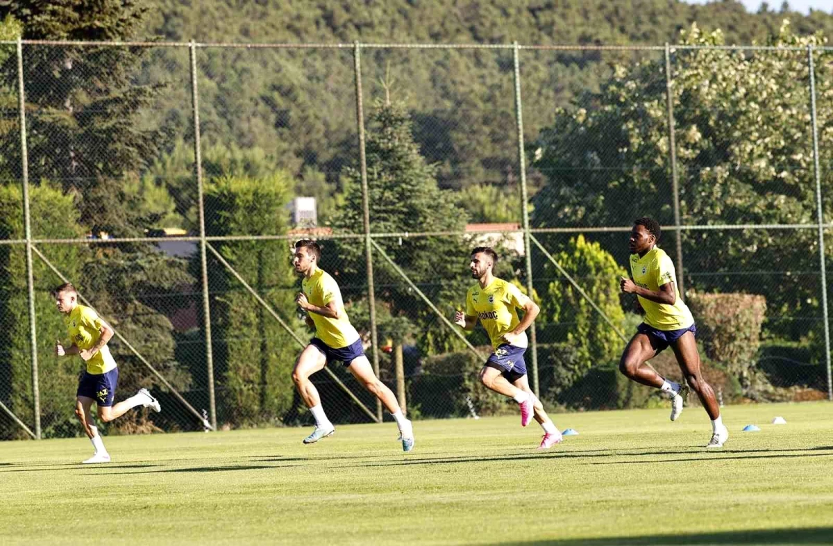 Fenerbahçe yeni sezon hazırlıklarına devam ediyor