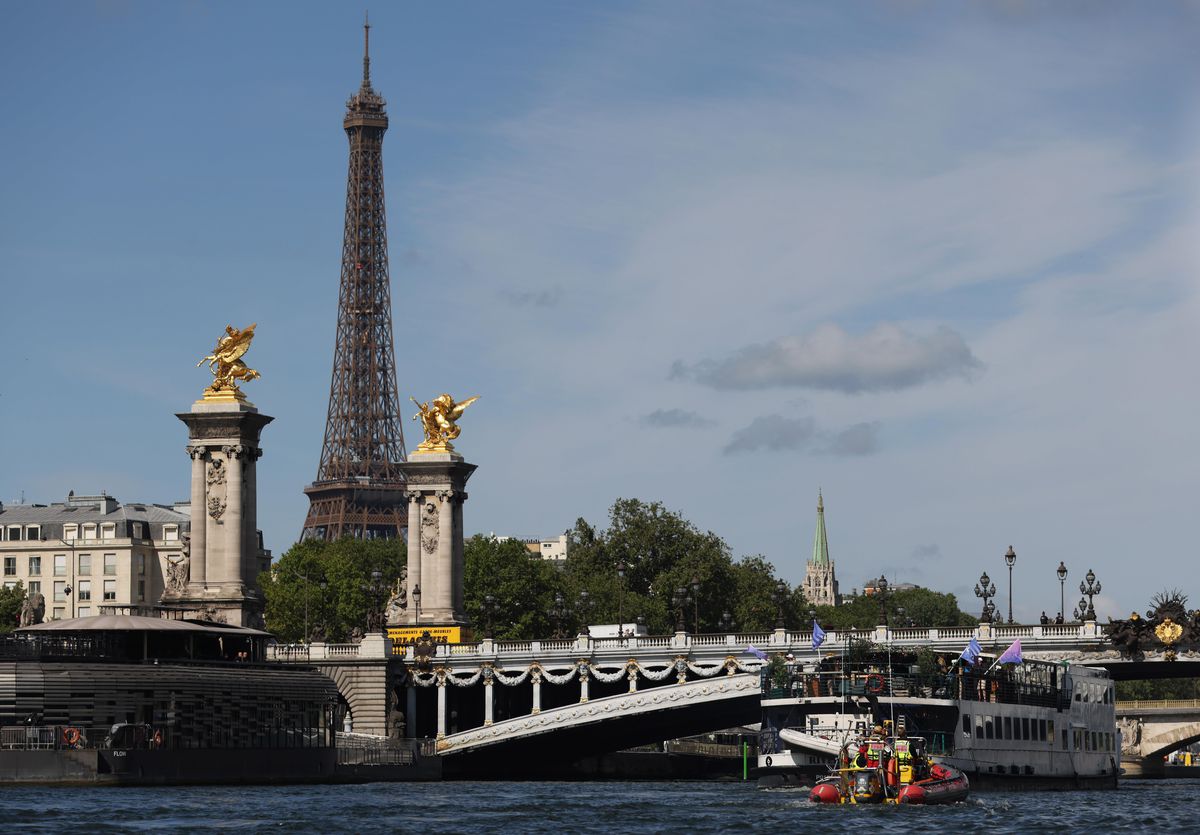 Paris\'te 2024 Olimpiyatları için geçit töreni provası yapıldı