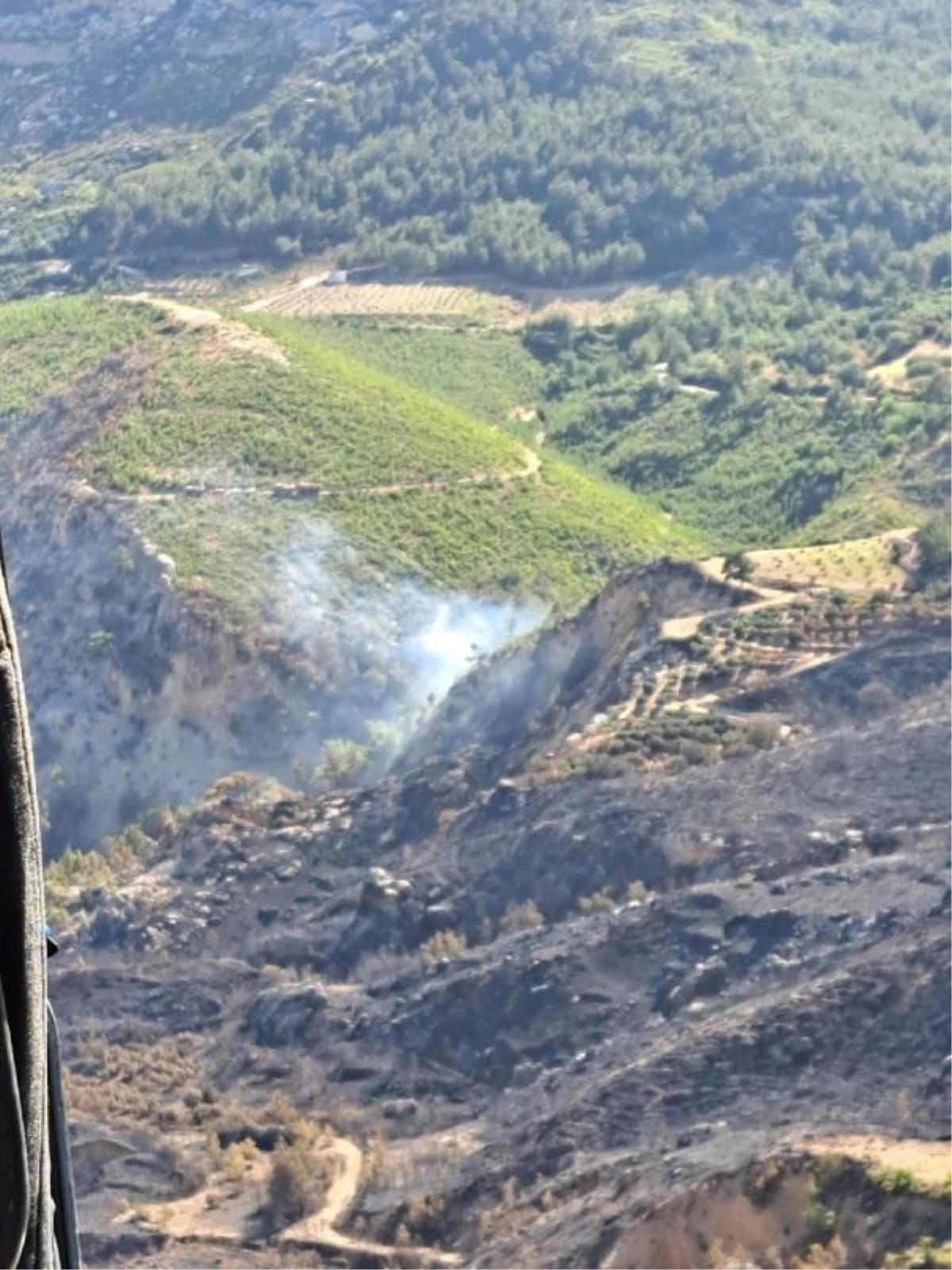 Gülnar\'da kontrol altına alınan orman yangını yeniden alevlendi