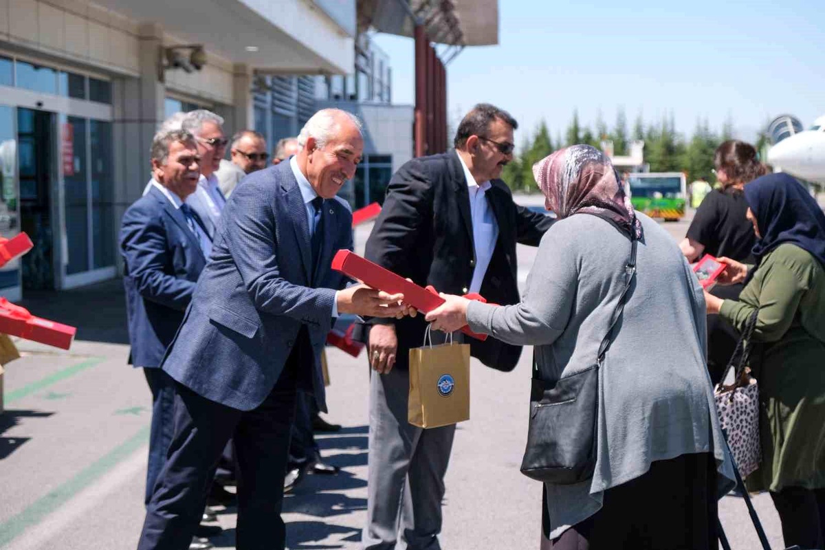 Kayseri\'ye gelen gurbetçilere sürpriz karşılama