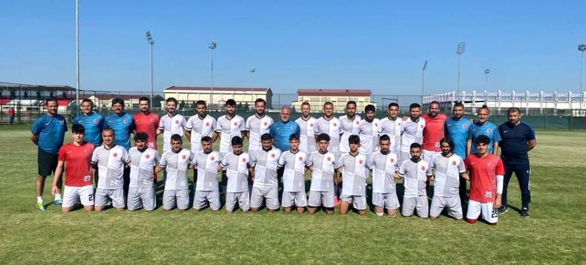 İşitme Engelliler Milli Takımında Tercümanlık Yapan Guddusi Aydın, Antrenör Oldu