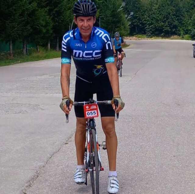 Kadıköy'de otomobil bisikletliye çarptı: 1 ölü