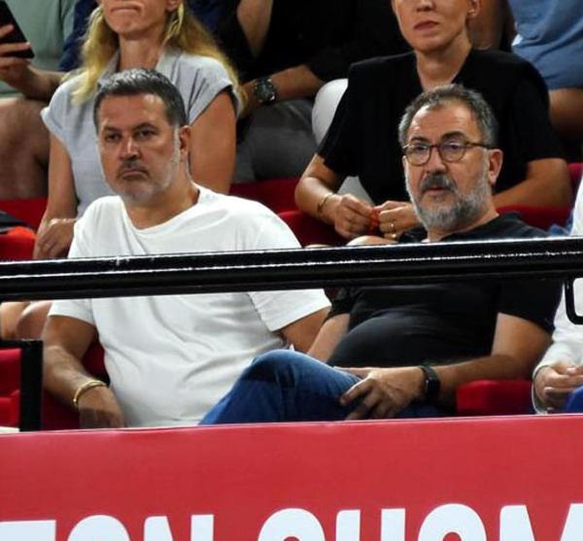 Karşıyaka\'da Yönetim Olağanüstü Seçimli Genel Kurul Kararı Aldı