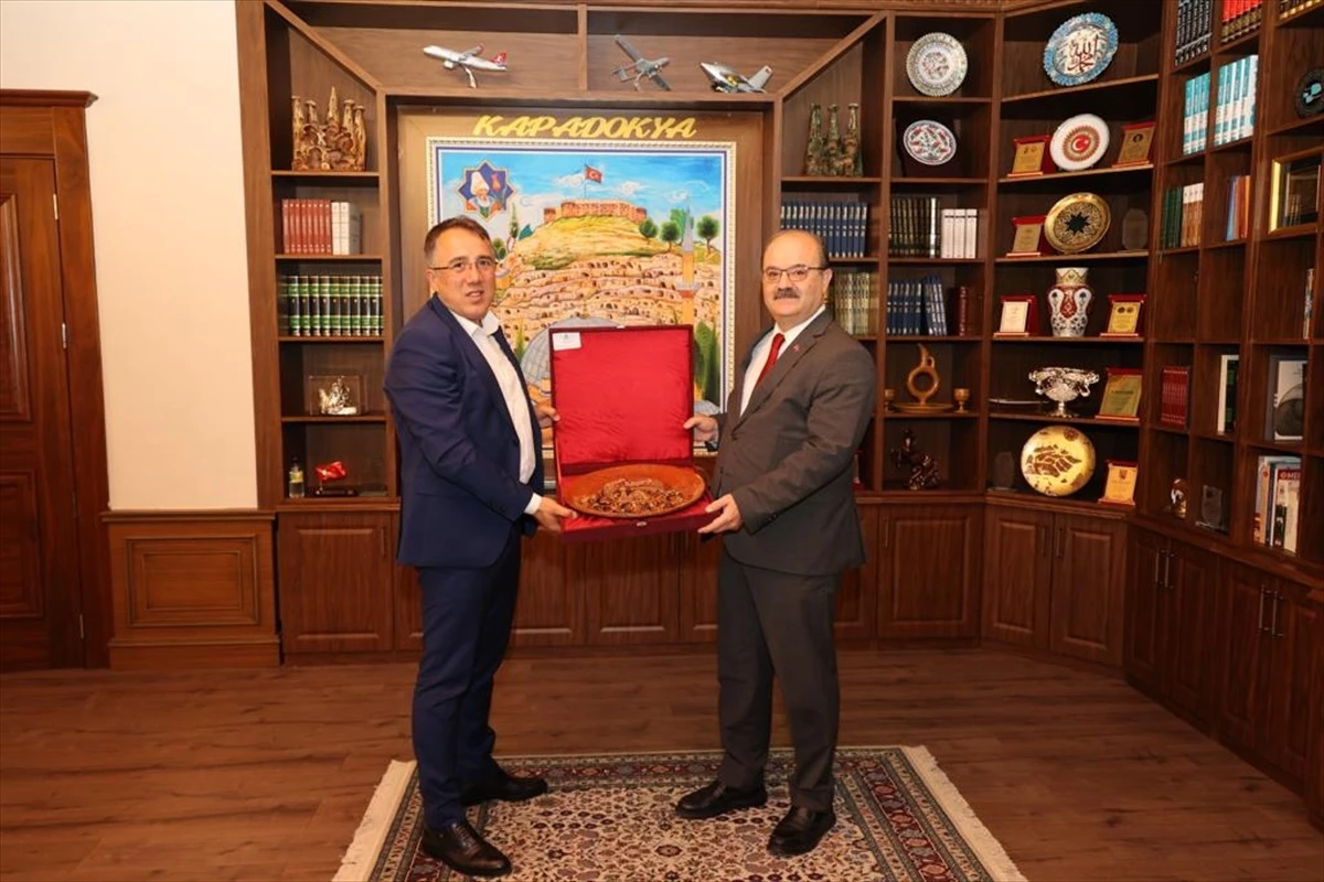 Kültür ve Turizm Bakan Yardımcısı Nevşehir Belediye Başkanı ile Görüştü