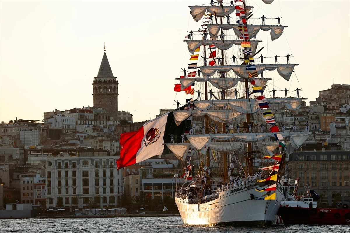 Meksika\'nın dostluk göstergesi olan yelkenli gemi İstanbul\'a ulaştı
