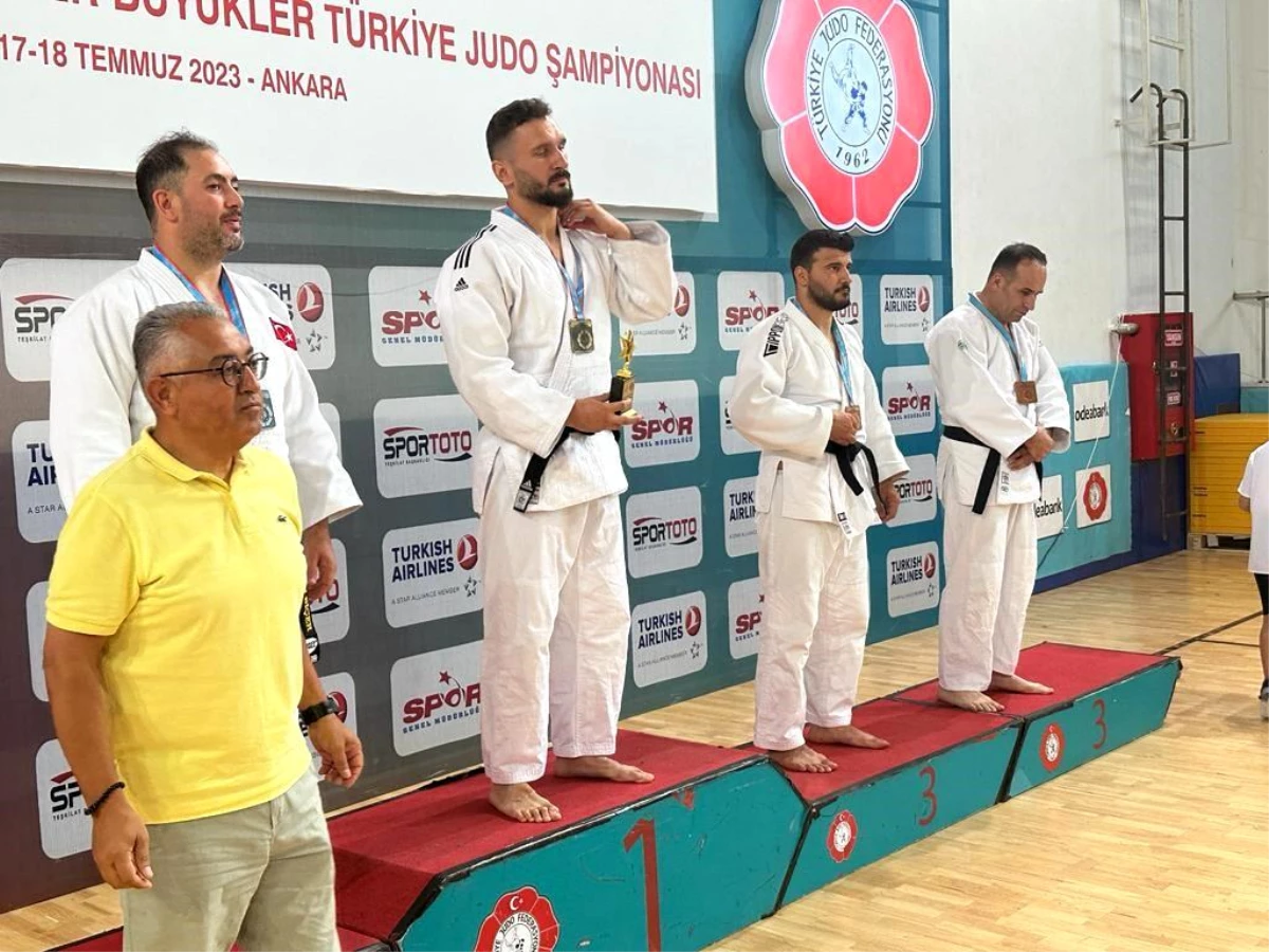 Nilüfer Belediyesi Görme Engelliler Spor Kulübü Milli Judocusu Yasin Çimciler Türkiye Şampiyonu