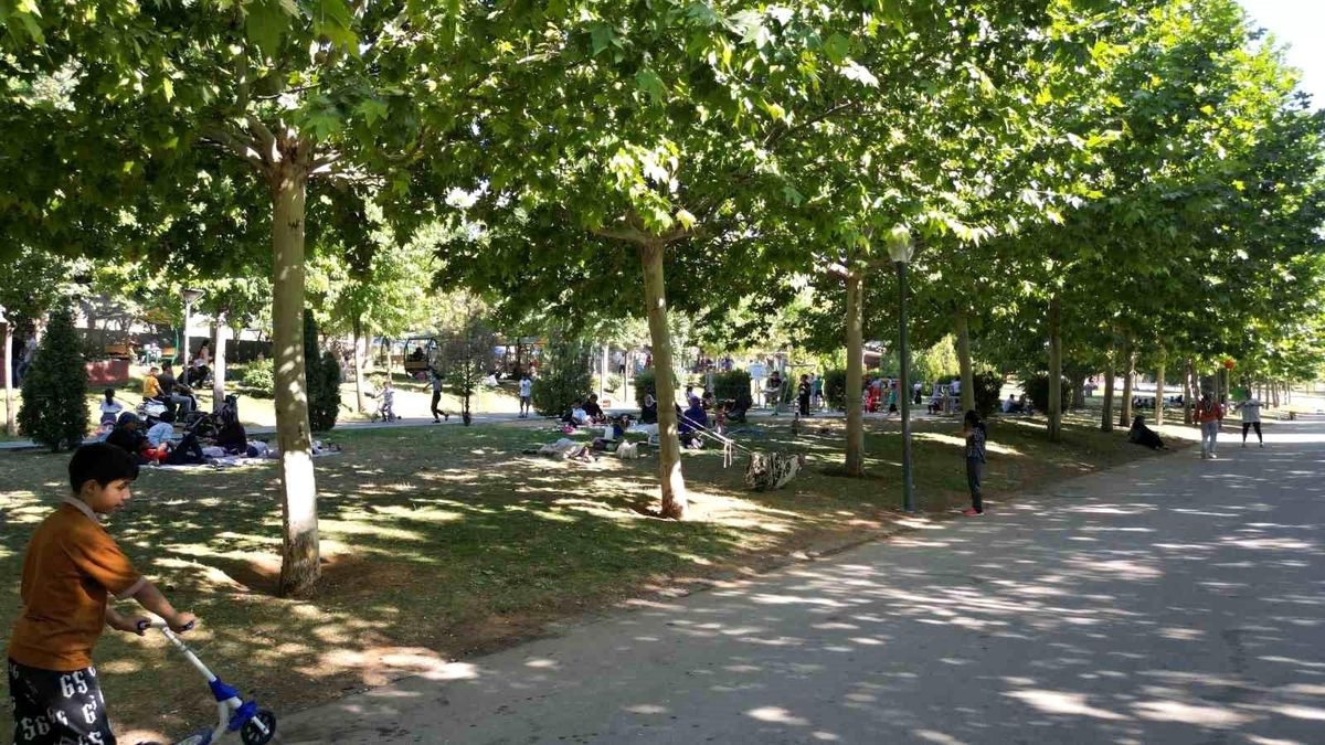 Şahinbey Belediyesi Parkları Vatandaşların Sıcaktan Kaçış Noktası