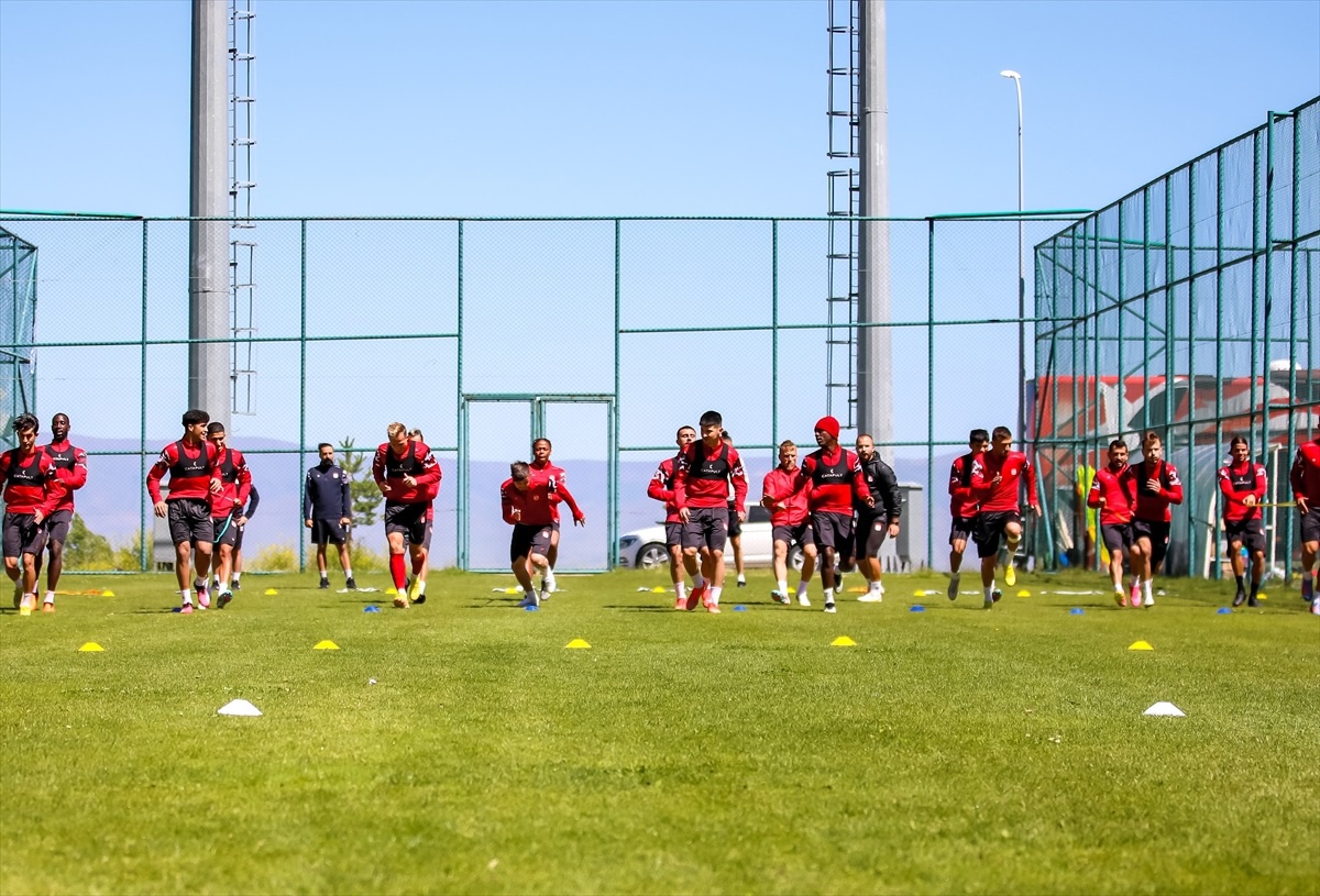 Demir Grup Sivasspor, Erzurum\'da ikinci etap kampına devam ediyor