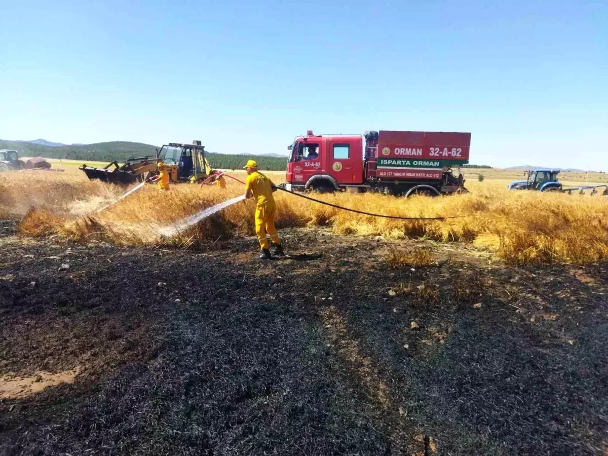 Burdur\'da Piknik Tüpü Yangınında 20 Dönüm Tarım Arazisi Kül Oldu