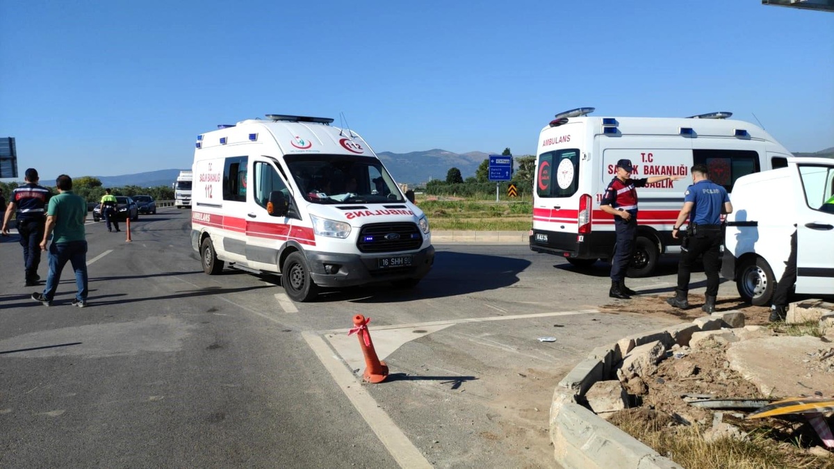 Bursa\'da TOGG fabrikası yolu kavşağında sürekli kaza meydana geliyor