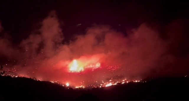 Yunanistan'daki yangın hala kontrol altına alınamadı! Son gelen görüntüler korkutucu