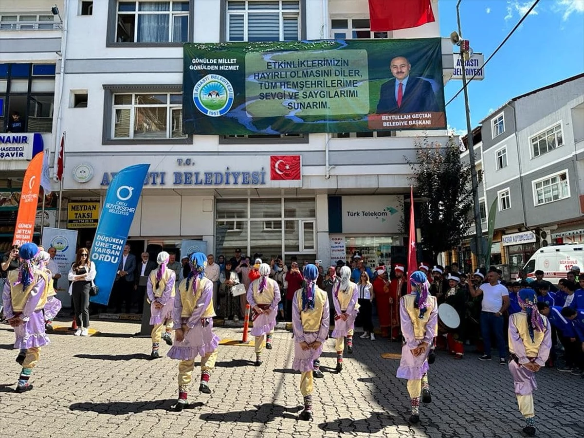 915\'inci Aybastı Perşembe Yaylası Ordulu Mustafa Pehlivan Yağlı Güreş ve Kültür Festivali Başladı