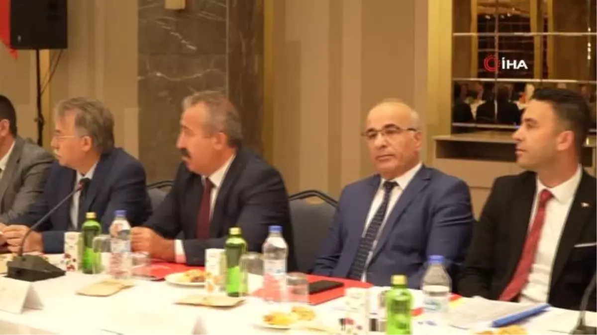 Aile ve Sosyal Hizmetler Bakanı Göktaş, İl Müdürleriyle bir araya geldi