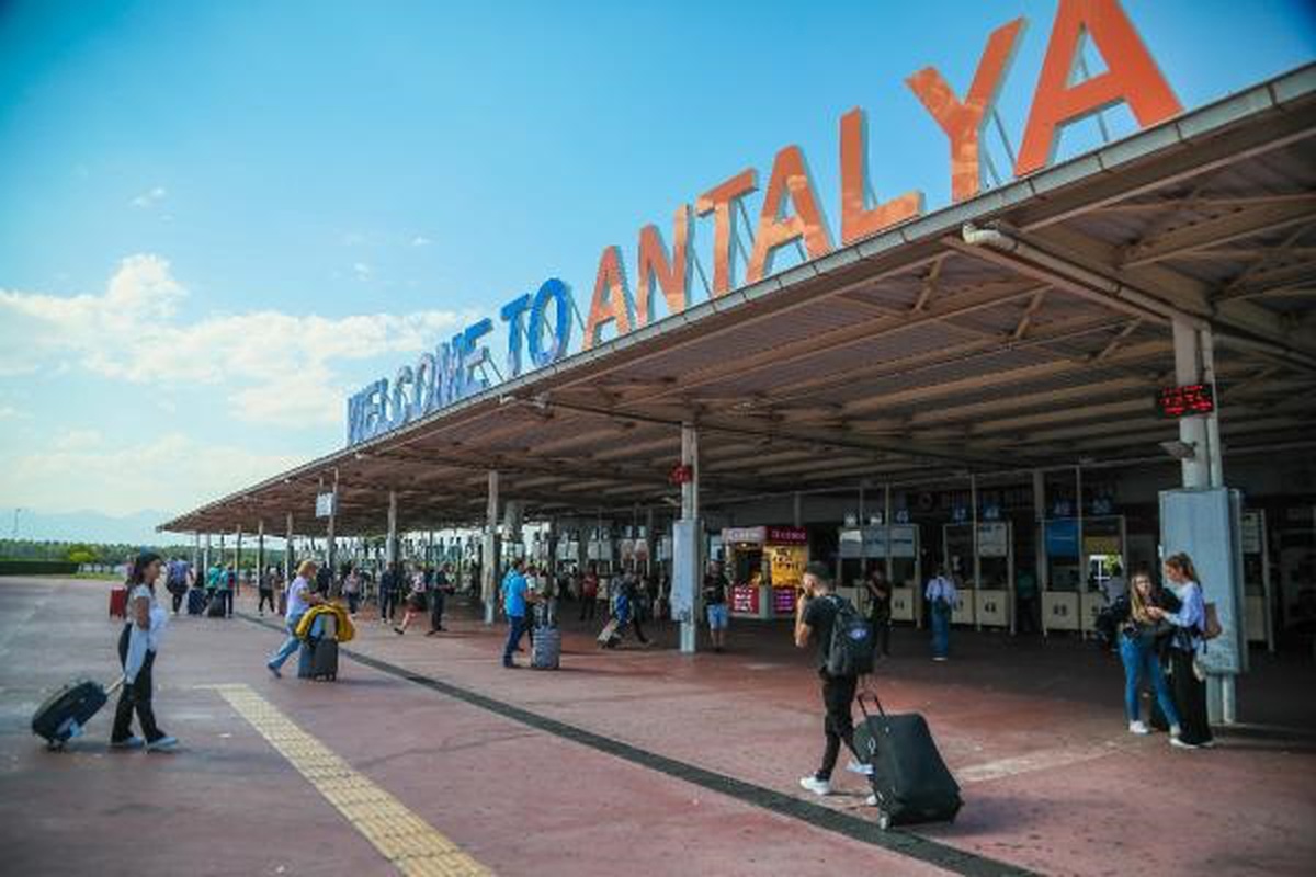 Antalya\'ya Yıl Başından Bu Yana Gelen Turist Sayısı Yüzde 24 Arttı