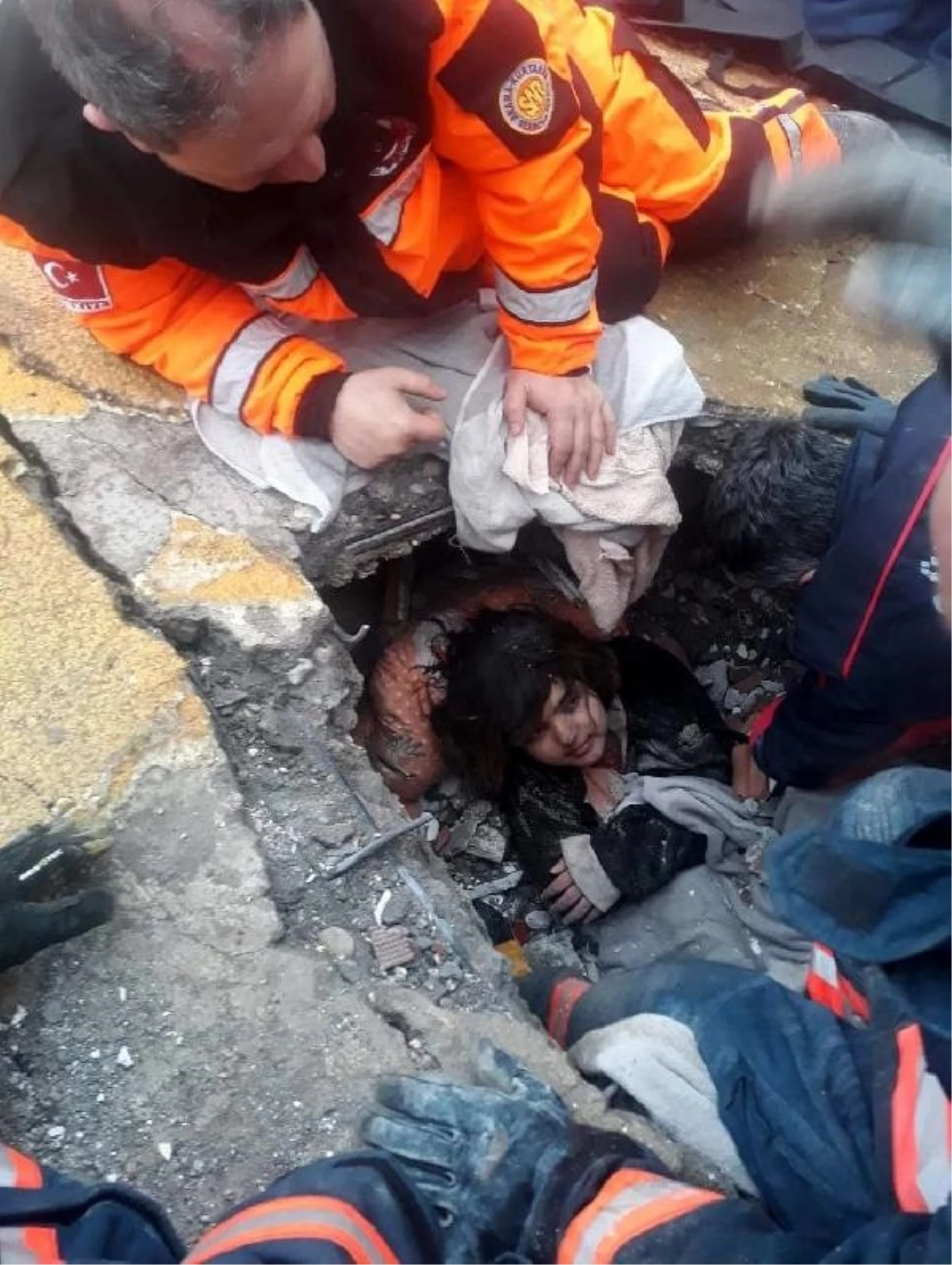 Trabzonlu Ahmet Cerrah, Arama-Kurtarma Gönüllüsü Olarak 188 Can Kurtardı