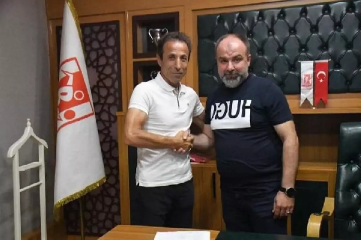 Balıkesirspor, Recep Çetin\'i teknik direktör olarak göreve getirdi