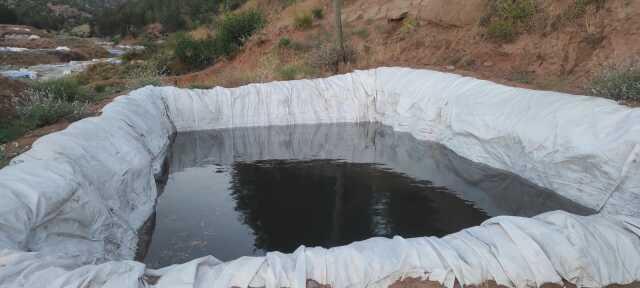 Batman'da dağdan akan tuzlu su ailelerin geçim kaynağı oldu