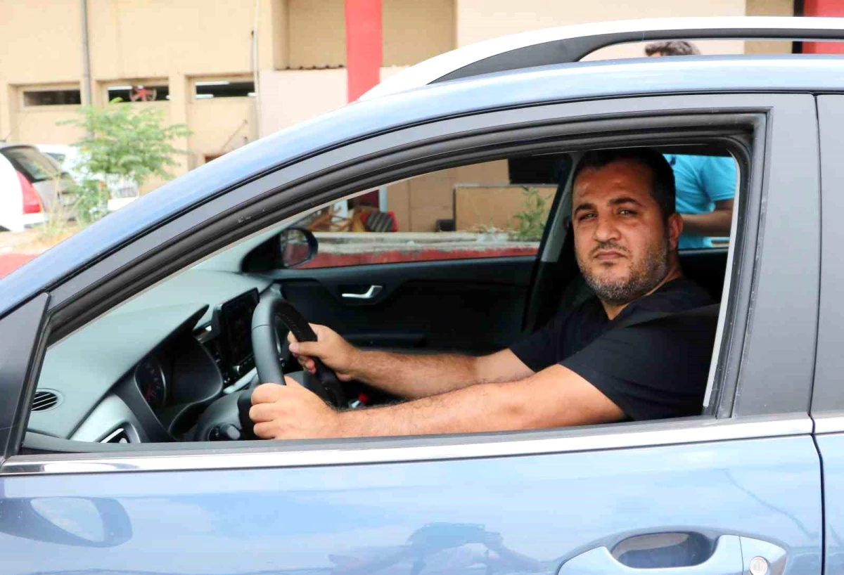Adana\'da Sıfır Otomobil Alan Kişi Faturasını İstiyor
