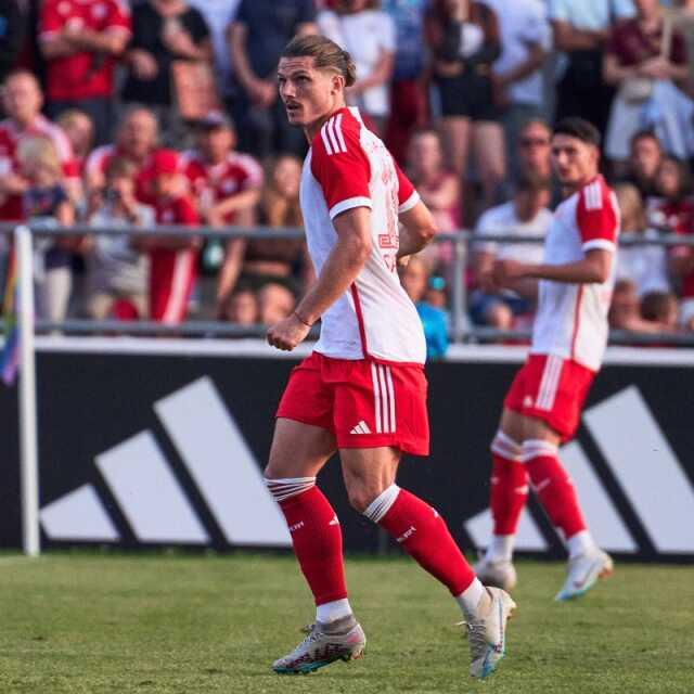 Böyle dostluk olmaz olsun! Bayern Münih dinlenip dinlenip gol attı, skor ağızları açık bıraktı