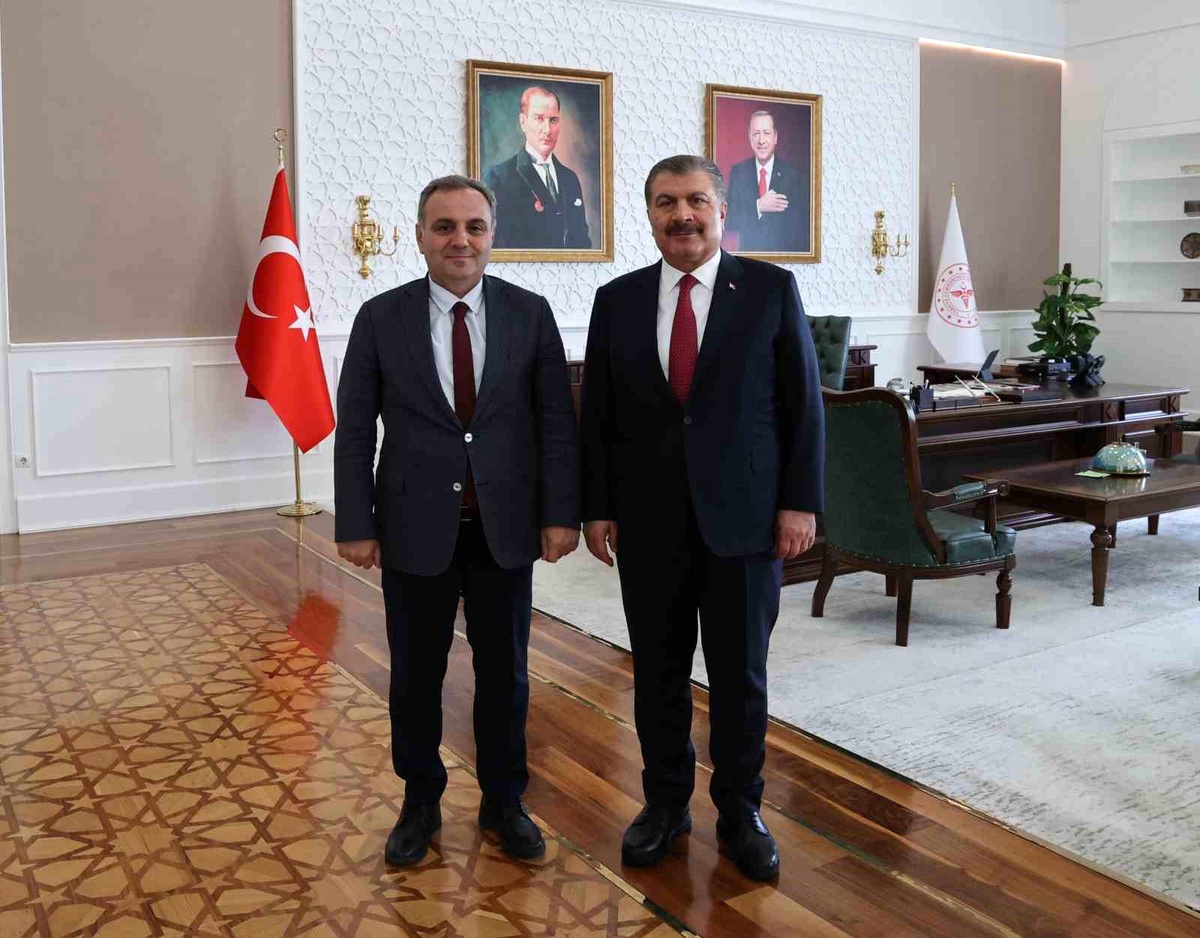 ERÜ Rektörü Prof. Dr. Fatih Altun, Sağlık Bakanı Dr. Fahrettin Koca\'yı ziyaret etti