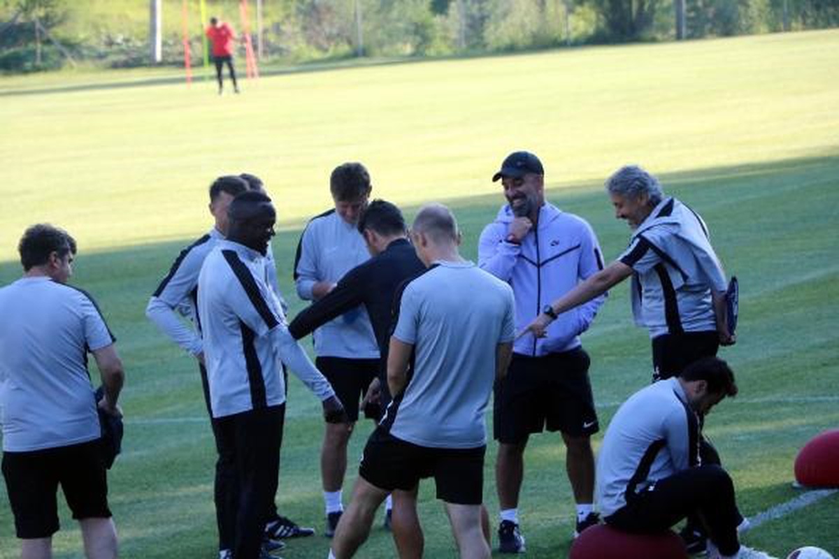 Eyüpspor, yeni sezon hazırlıkları için kampa girdi