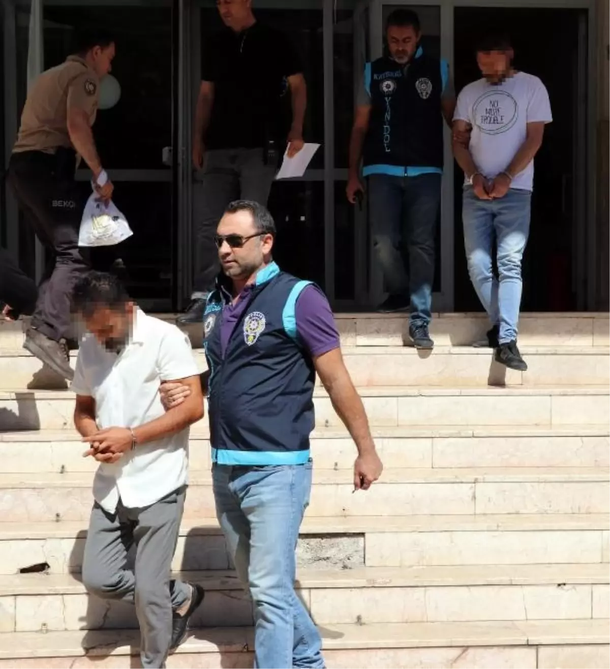 Kayseri\'de Sosyal Medya Dolandırıcılığı Operasyonu: 6 Şüpheli Yakalandı