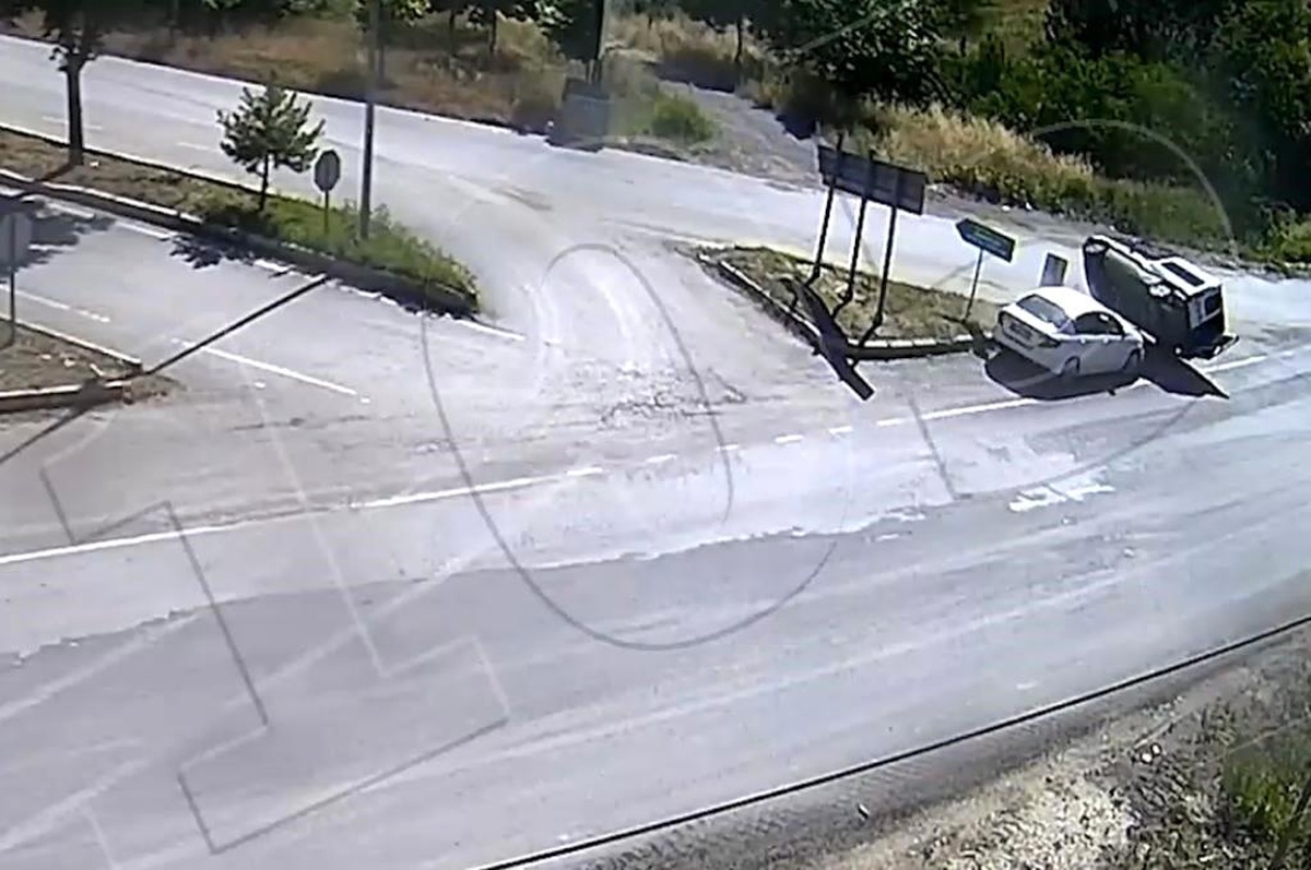 Malatya\'da dikkatsizlik ve kural ihlalleri sonucu meydana gelen trafik kazaları KGYS kameralarına yansıdı