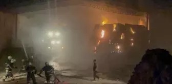 Niğde'de Tekstil Fabrikasında Pamuk Deposunda Yangın Çıktı