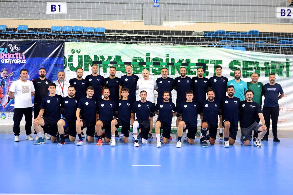 Sakarya Büyükşehir Hentbol Takımı Yeni Sezonun İlk Antrenmanını Gerçekleştirdi