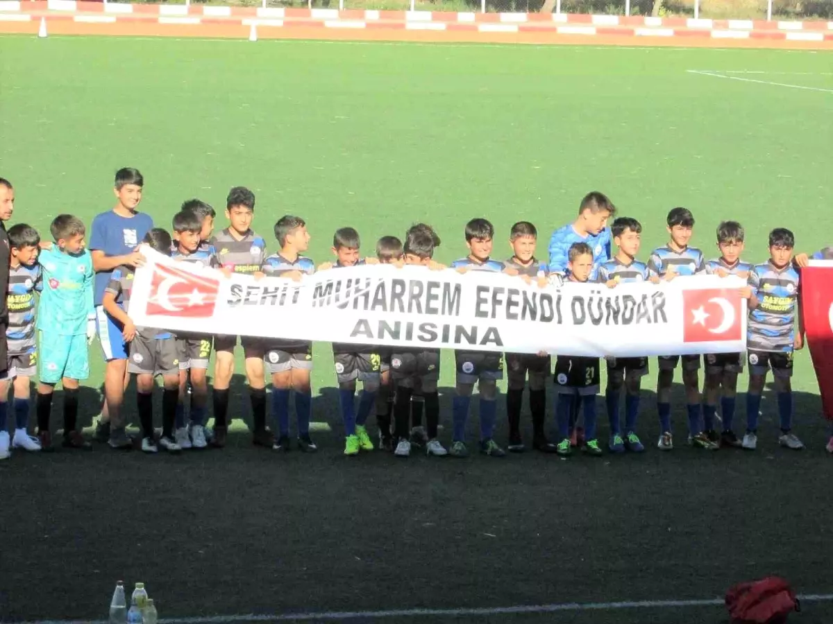 Şehit Jandarma Uzman Çavuş Muharrem Efendi Dündar Anısına Dostluk Futbol Turnuvası Düzenlendi