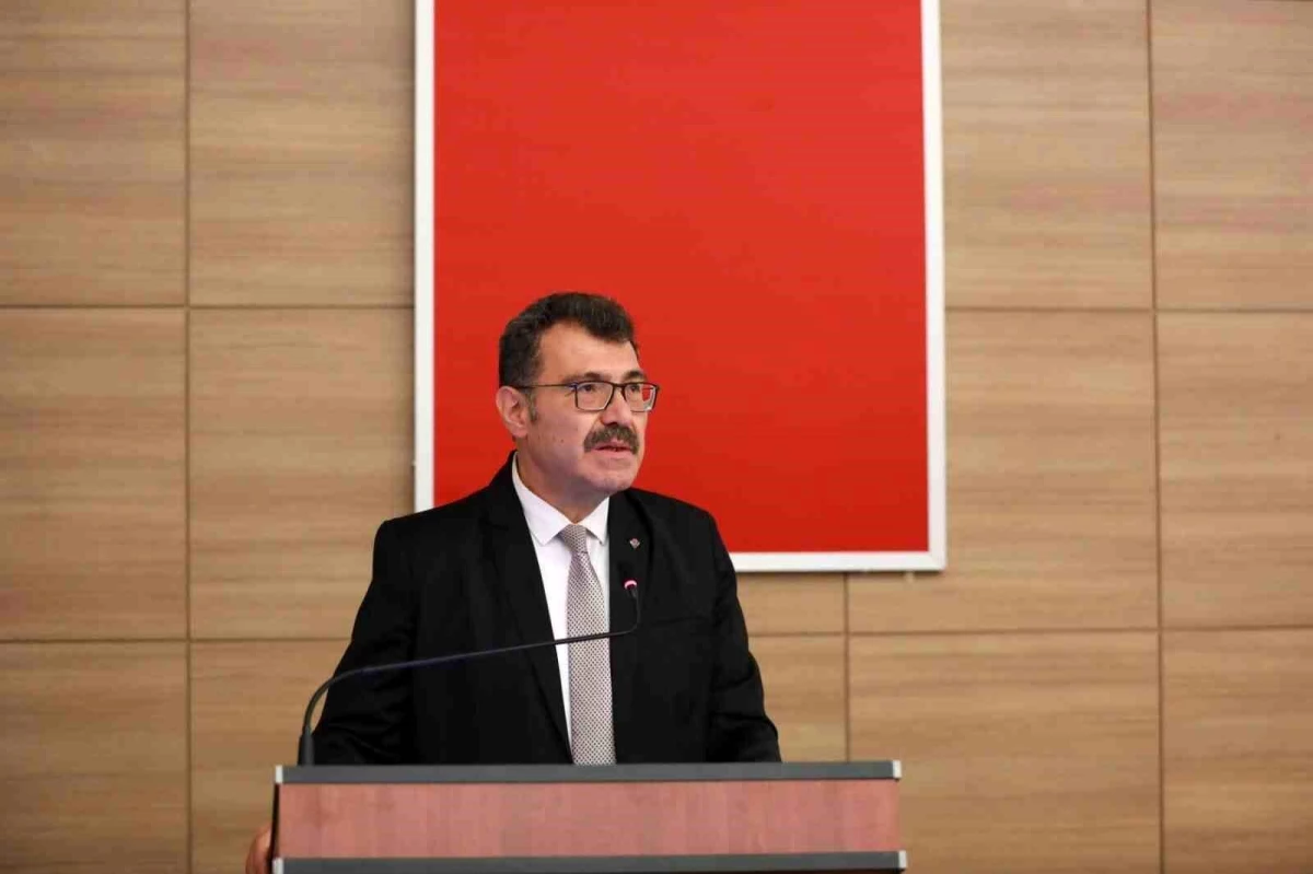 TÜBİTAK Başkanı Prof. Dr. Hasan Mandal, Kayseri Üniversitesi\'nde çalıştayda konuştu
