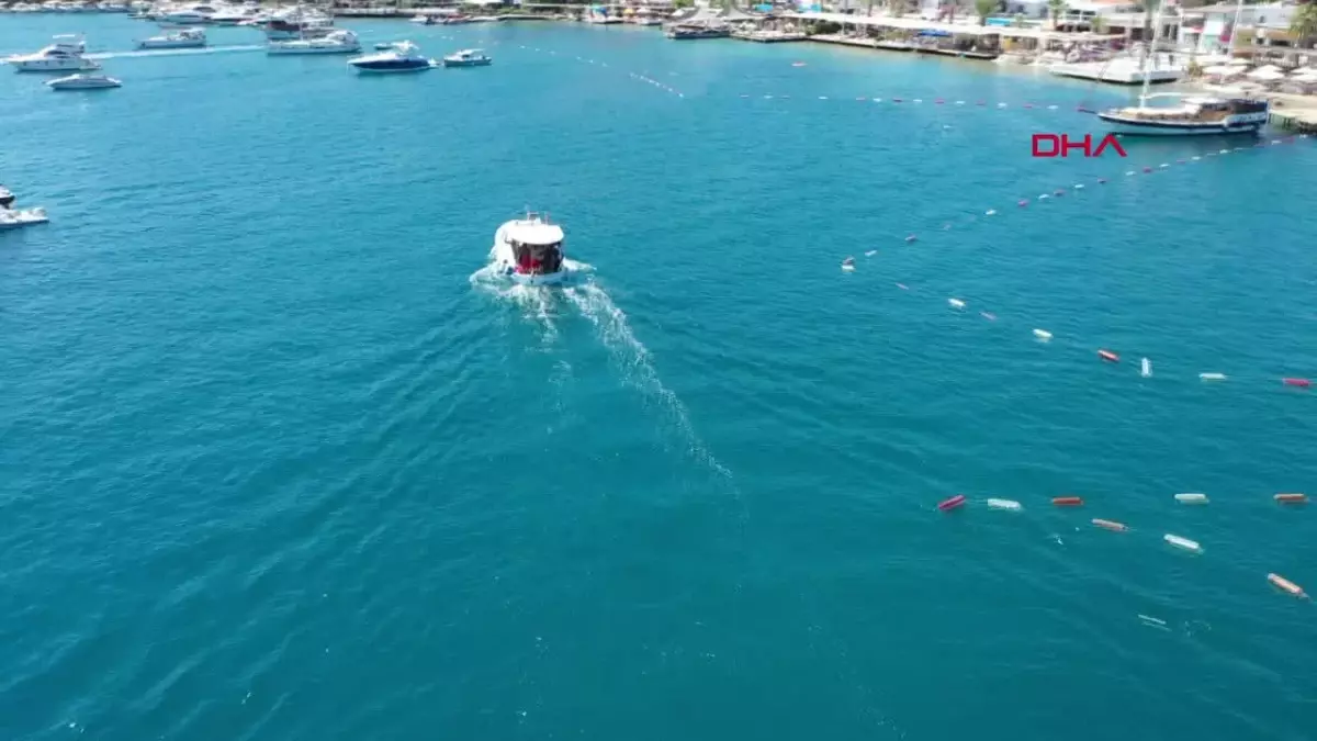 Türkbükü Koyu\'nda Deniz Dibi Temizliği Yapıldı