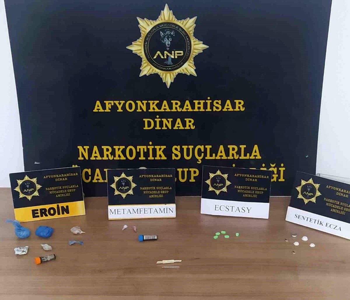 Dinar\'da Uyuşturucu Operasyonu: 3 Gözaltı