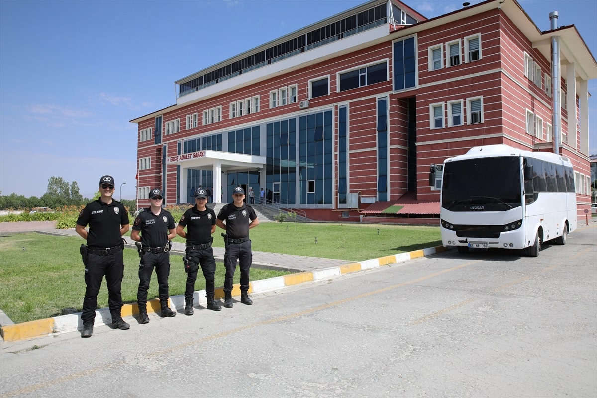 Erciş\'teki silahlı kavgada 11 şüpheli tutuklandı