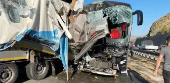 Elazığ'da TIR ile çarpışan otobüste 1 ölü, 34 yaralı