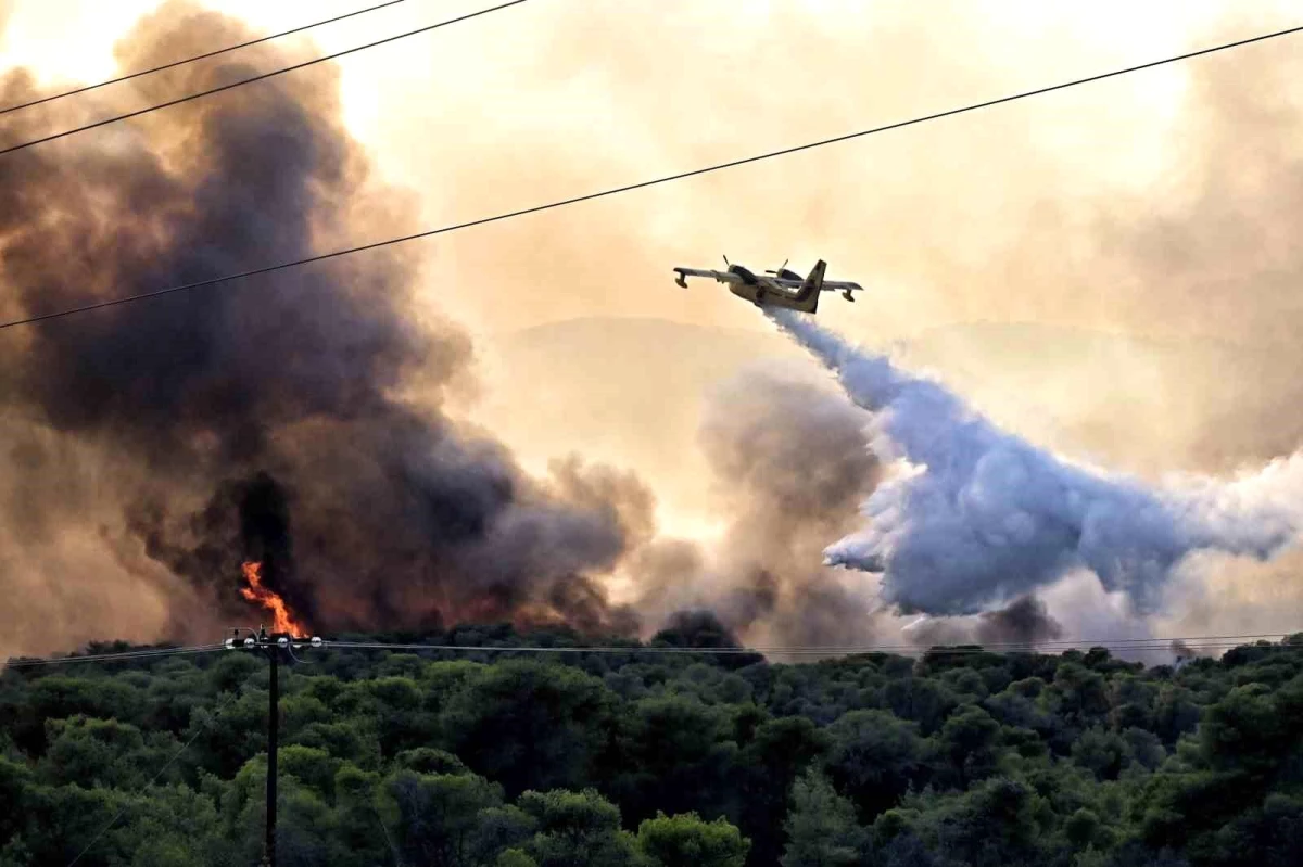 Yunanistan\'da orman yangınları devam ediyor