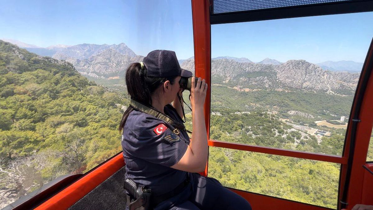 Antalya İl Jandarma Komutanlığı Orman Yangınlarına Karşı Denetimler Gerçekleştiriyor