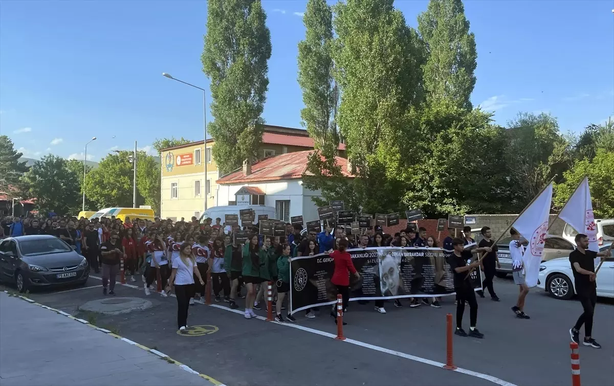 ANALİG Voleybol Yarı Final Müsabakaları İçin Sporcular Kortej Yürüyüşü Yaptı