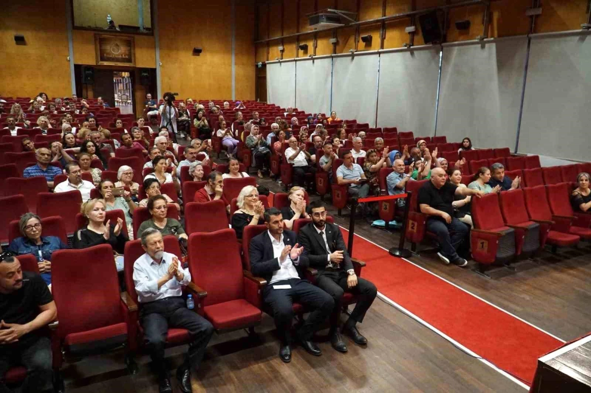 Gölcük Belediyesi Türk Halk Müziği Korosu\'ndan Aşık Veysel konseri