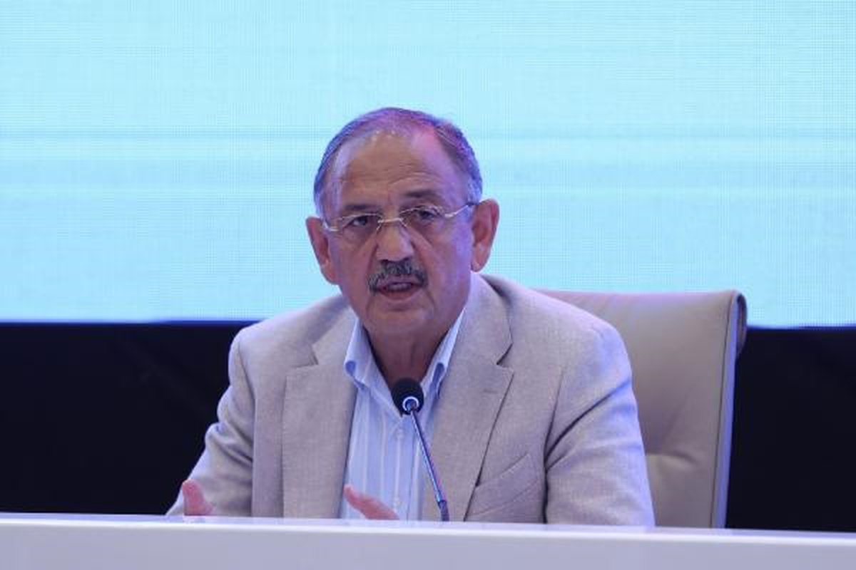 Bakan Özhaseki: Yerinde Dönüşüm Projesi ile sağlam ve güvenli yuvalar inşa edeceğiz