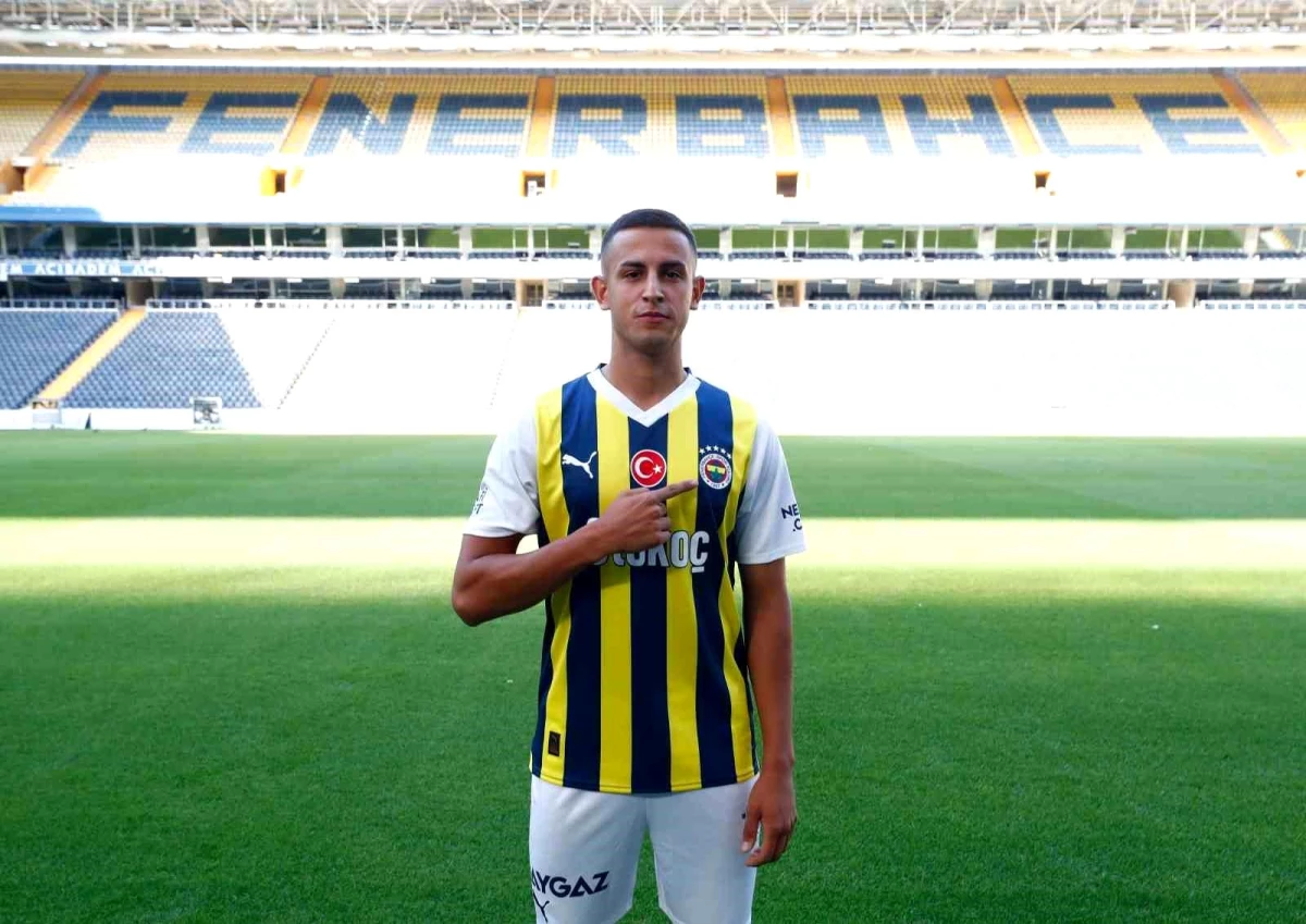 Fenerbahçe, Marsilya\'nın genç orta saha oyuncusu Bartuğ Elmaz\'ı transfer etti