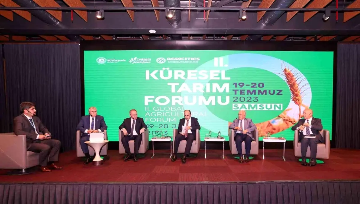 Sakarya Büyükşehir Belediye Başkanı Ekrem Yüce, 2. Küresel Tarım Forumu\'na katıldı