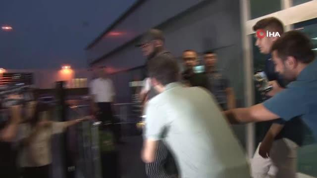 Beşiktaş\'ın yeni transferi Jean Onana, İstanbul\'a geldi
