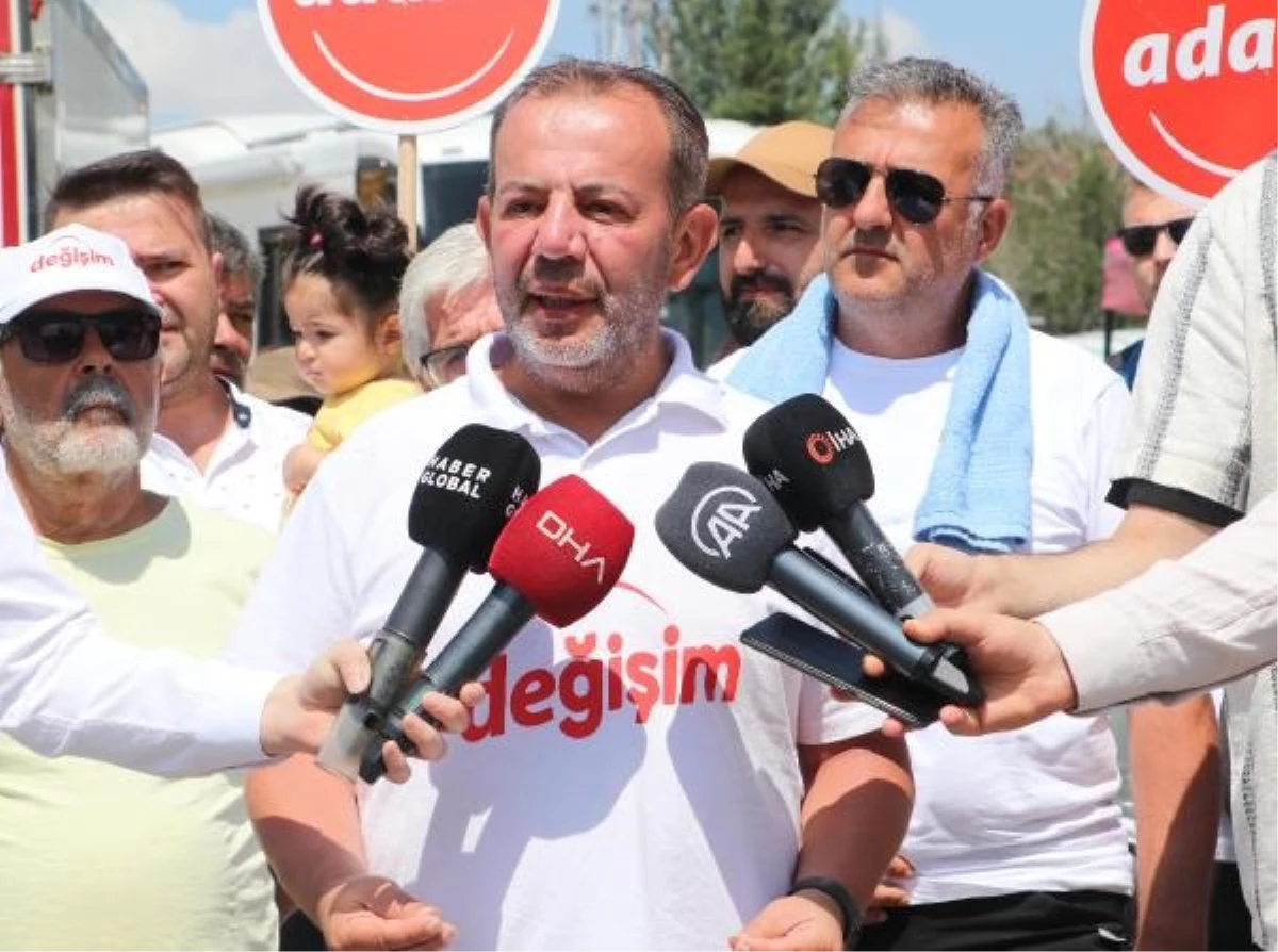 CHP Yüksek Disiplin Kurulu, Bolu Belediye Başkanı Tanju Özcan\'ın disiplin cezası kararını erteledi