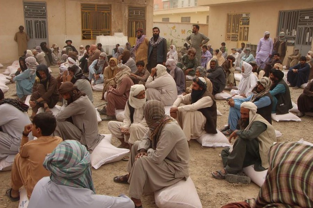 Çin'in İnsani Yardımları Afganistan'da İhtiyaç Sahibi 420 Aileye Dağıtıldı Çin'in İnsani Yardımları Afganistan'da İhtiyaç Sahibi 420 Aileye Dağıtıldı