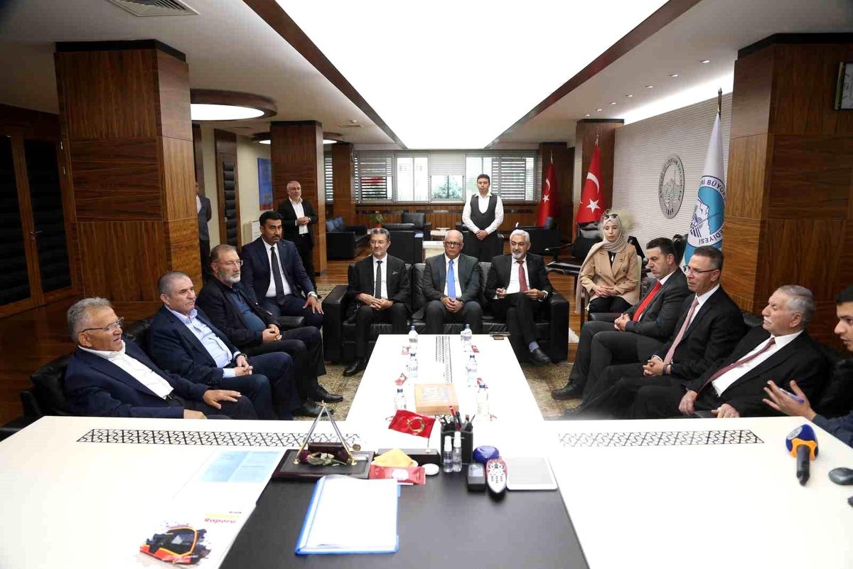 Filistin Büyükelçisi\'nden Başkan Büyükkılıç\'a ziyaret