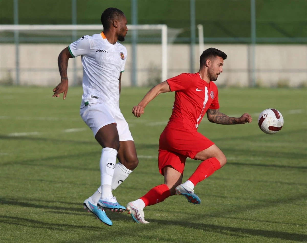 Fraport TAV Antalyaspor, Corendon Alanyaspor\'u 2-1 mağlup etti